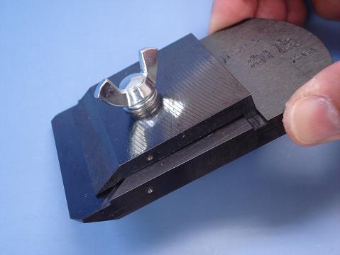 超仕上替刃式鉋専用 刃研ぎ器 48mm用 - 大工道具・金物の専門通販アルデ